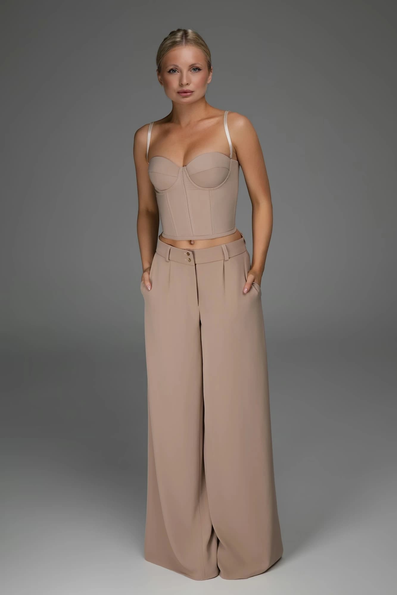 Pantalone palazzo nude